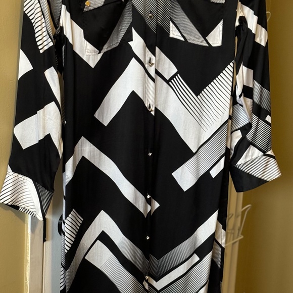 Ladies Silk Shirt Dress - Picture 2 of 3